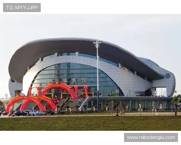 亚傅体育：推动校园体育文化建设营造积极向上的体育氛围